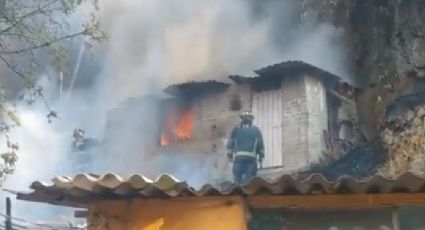 VIDEO: Bomberos de la CDMX combaten fuerte incendio derivado de una explosión en Álvaro Obregón