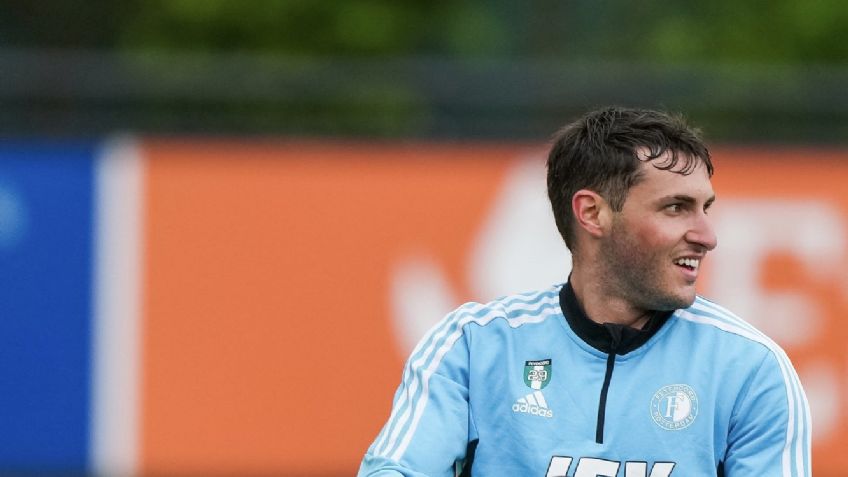 Santiago Giménez revela uno de los momentos más difíciles de su vida antes de ser jugador profesional