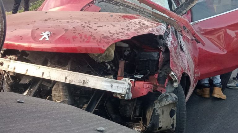 Volcadura en la avenida 608