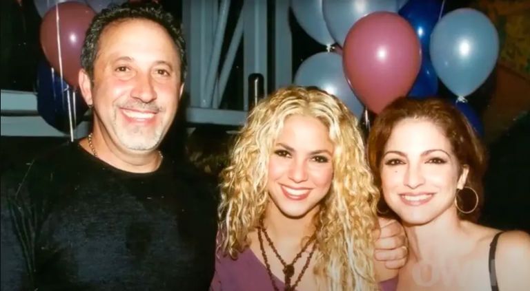 Shakira con Emilio y Gloria Estefan 