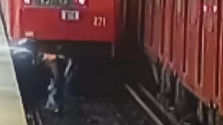 Suspenden el servicio de la Línea 3 del Metro después de que una mujer se arrojó a las vías en Etiopía