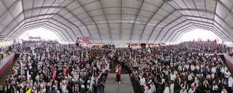 Delfina Gómez en Toluca