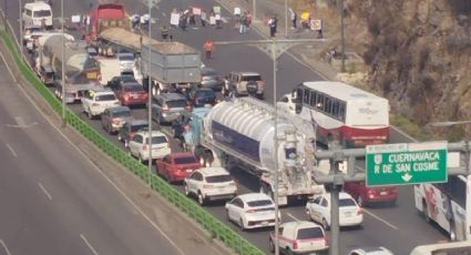 (VIDEO) Caos en Indios Verdes: Padres de familia cierran Insurgentes norte; alternativas viales