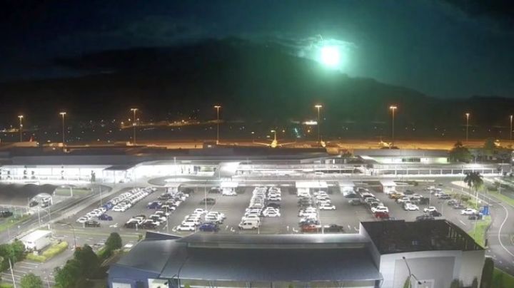VIDEO: ¡Insólito! Meteorito cae en Australia; momento exacto del impacto cautiva las redes sociales