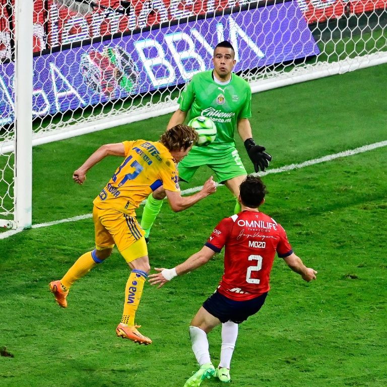 Sebastián Córdova empata la final