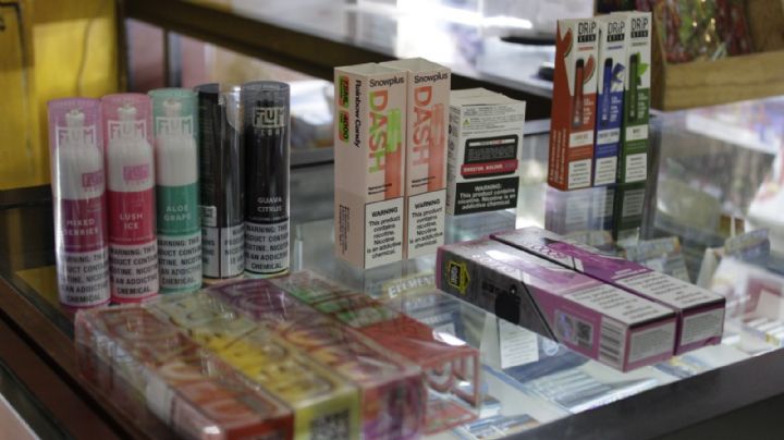 Adiós al tabaco en CDMX: Implementan operativos contra vapeadores; autoridades aseguran miles