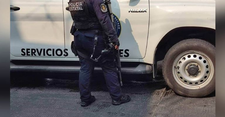 Autoridades llegan al sitio del crimen