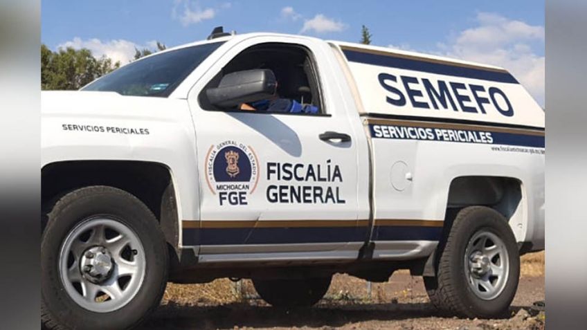 Comando armado da muerte al ocupante de una camioneta en carretera de Michoacán