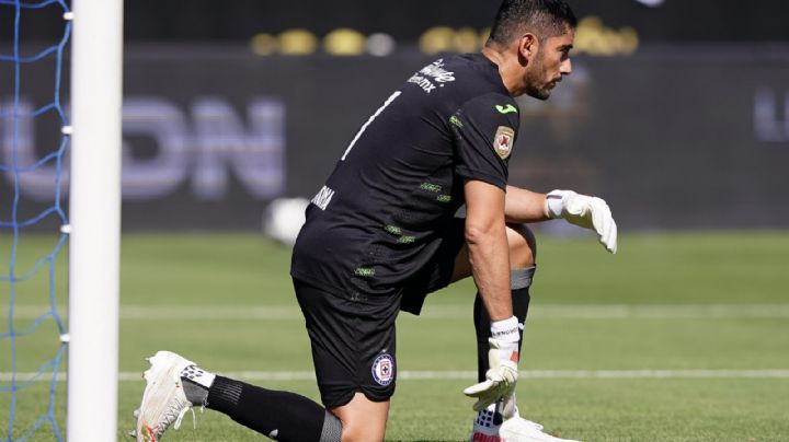 ¿Se va o se queda en Cruz Azul? Óscar 'Conejo' Pérez se pronuncia ante posible salida de Jesús Corona