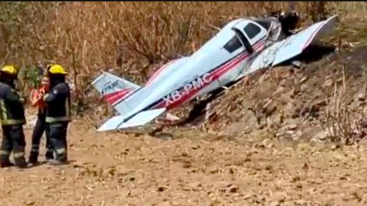 FUERTE VIDEO: Avioneta se desploma en Puebla y deja a dos personas heridas; autoridades investigan