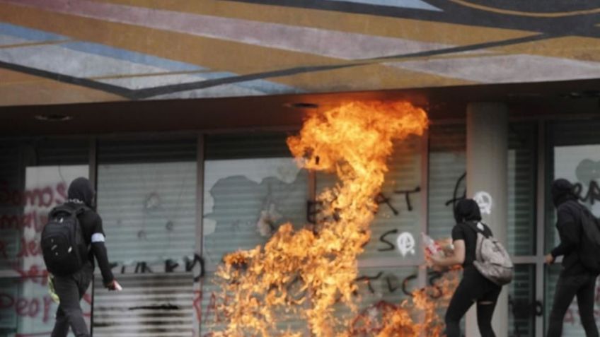 La UNAM denuncia 'actos vandálicos' en las instalaciones de la FAD; el paro de actividades continúa
