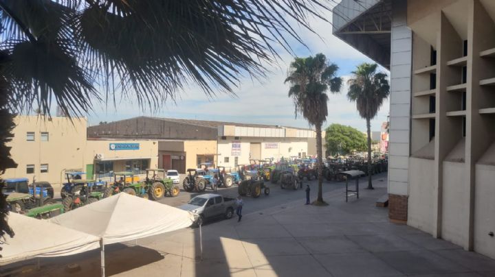Agricultores de Sonora y México parten de Obregón para bloquear la Carretera Internacional México 15