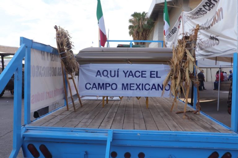 Productores de Sonora y el norte de México se preparan para tomar la Carretera Internacional México 15. Foto: Cortesía