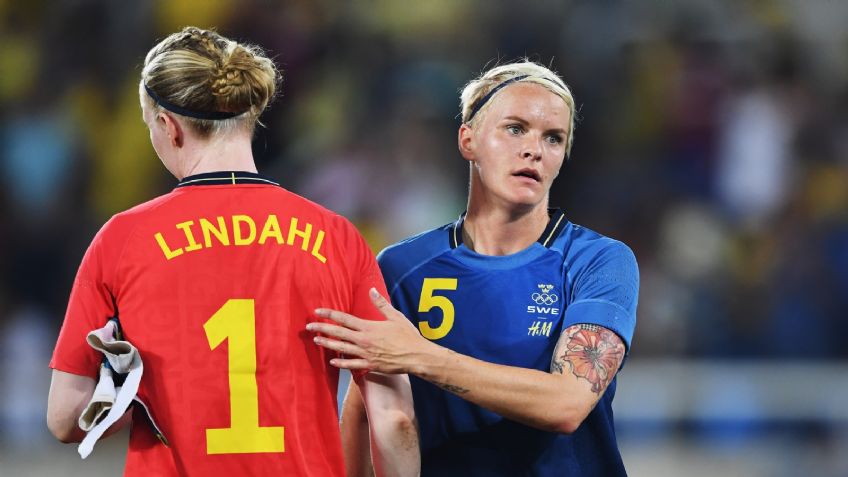 Nilla Fischer revela que futbolistas fueron obligadas a mostrar sus genitales en un Mundial Femenil