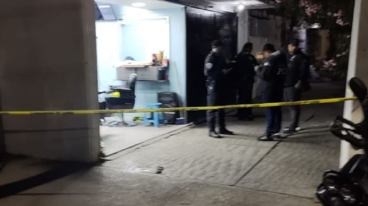 Christian asiste a barbería a cortarse el cabello y termina baleado por sicarios de la Unión Tepito