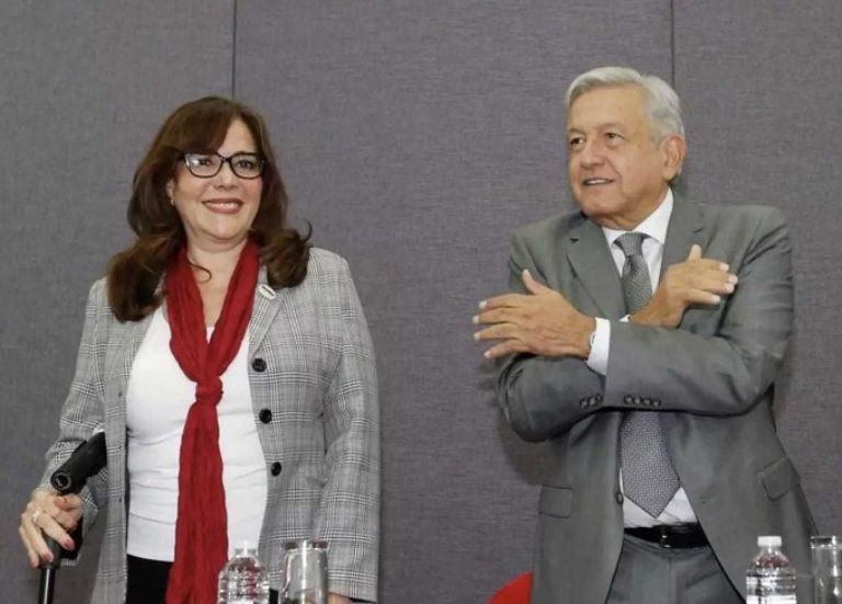Yeidckol Polevnsky y AMLO 