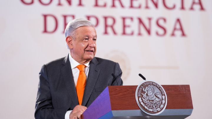 AMLO arremete contra agricultores que tomaron el Aeropuerto Internacional de Culiacán: "Corruptos"