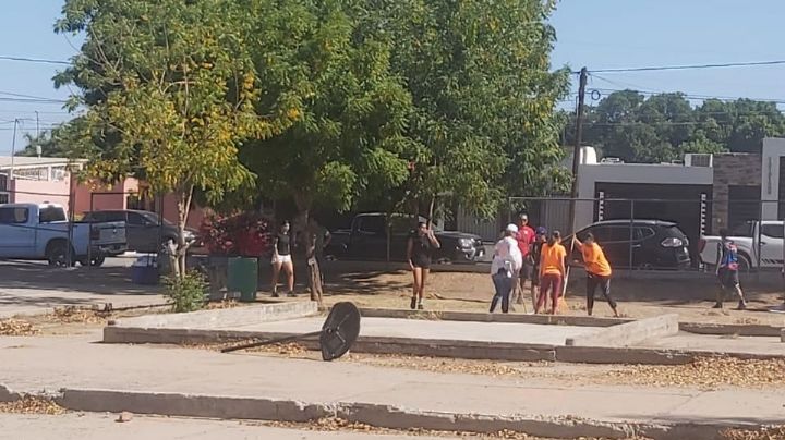 'Jalo por Obregón' realiza limpieza de área deportiva; buscan la recuperación de lugares recreativos