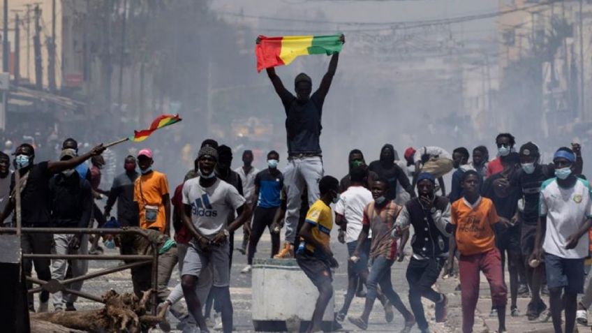 Prohíben el acceso a redes sociales en Senegal; protestas dejan cerca de 9 víctimas fatales