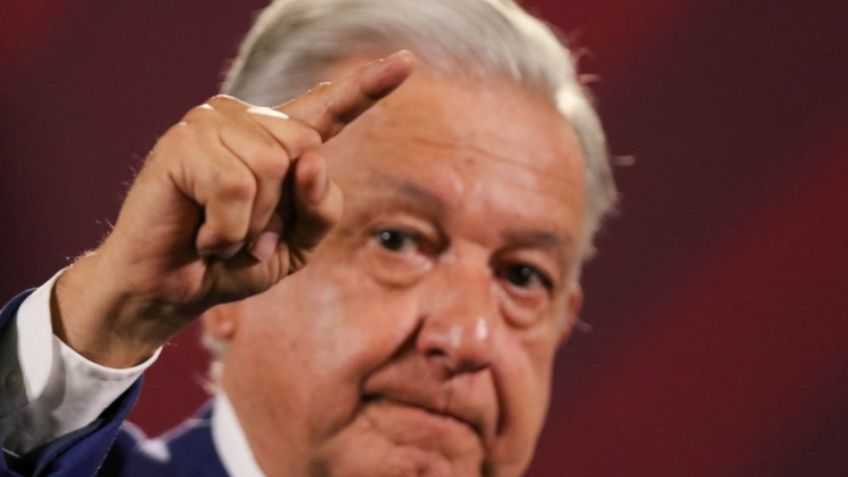 AMLO revelará al candidato de la oposición para el 2024: Buscan seguir con la "política clasista, racista", dice