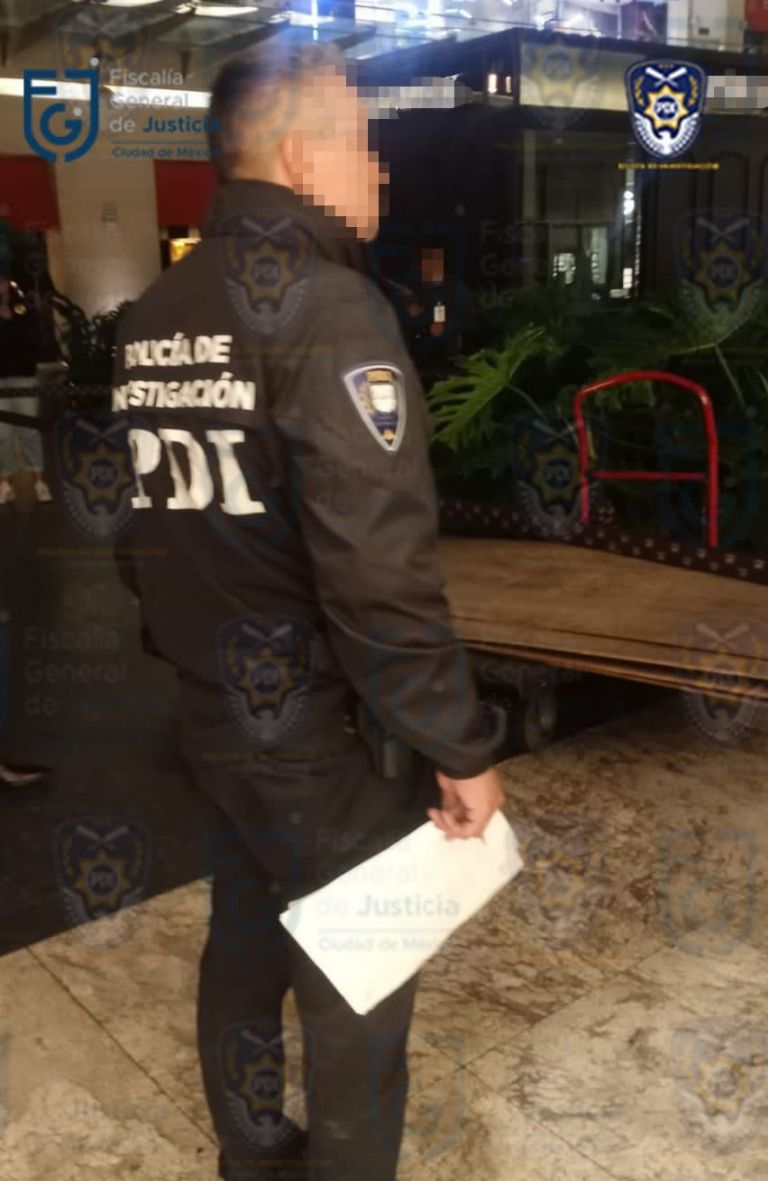 Robo en Plaza Antara