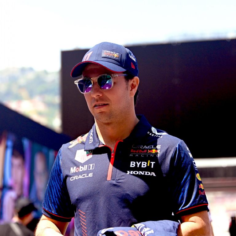 'Checo' Pérez se reporta enfermo. Foto: Twitter