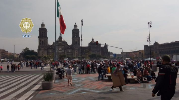 ¡Increíble! Protestan en el Zócalo de la CDMX para permitir las peleas de gallos en la capital