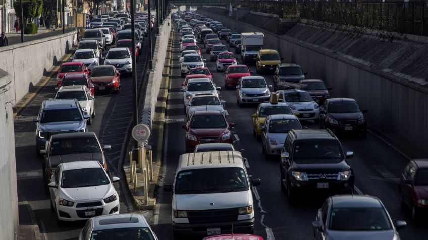 Arranque de mes: ¿Tu auto 'descansa'? Así aplica el Hoy No Circula Sabatino en CDMX y Edomex