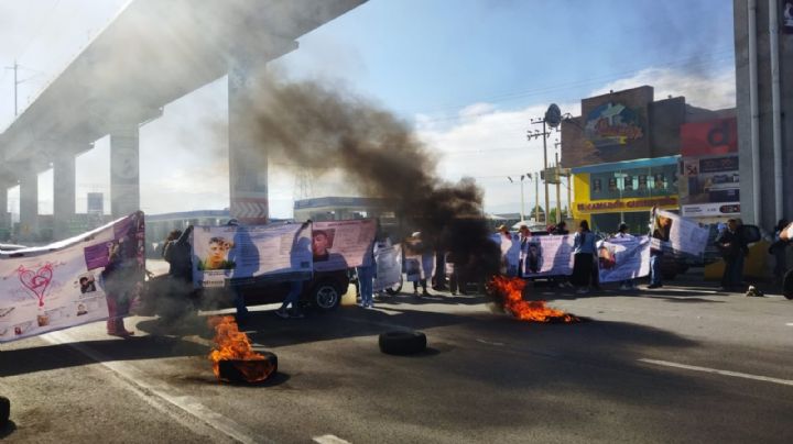 Colapsa autopista México-Toluca por bloqueo: Manifestantes exigen diálogo con la Fiscalía del Edomex