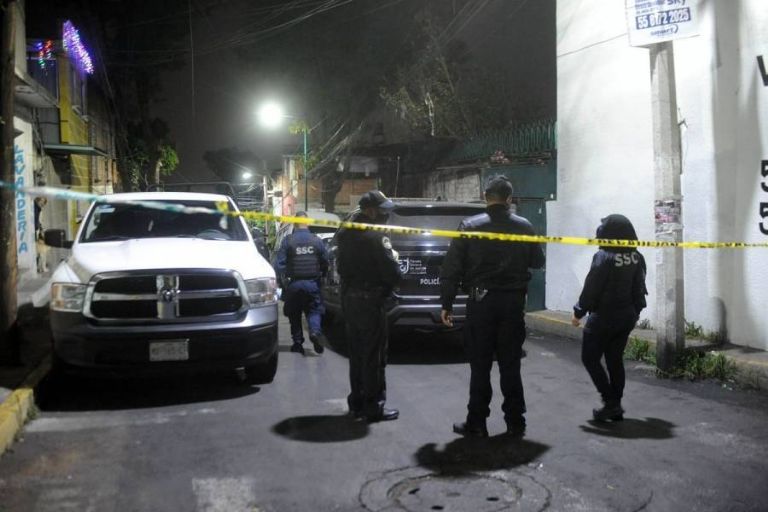 Asesinato en la Del Valle