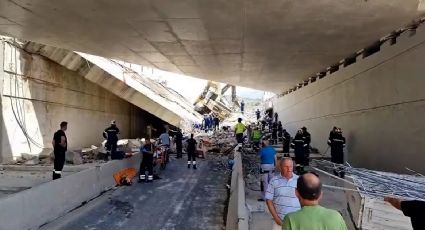 (VIDEO) Dos muertos y ocho heridos, el saldo de fuerte accidente en Grecia: Un puente colapsó