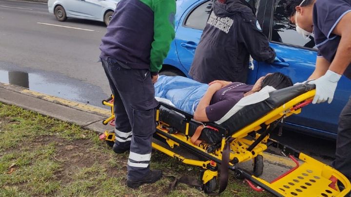 En pleno tráfico: Nace bebé al interior de un vehículo en la Venustiano Carranza; oficiales lo reciben