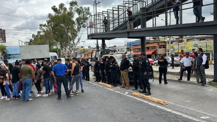 Fuertes imágenes: Vecinos de Ecatepec intentan linchar a policía tras atropellar a una abuelita
