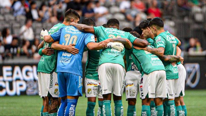 León se encuentra varado en el aeropuerto a unas horas de su siguiente partido; Rodolfo Cota, explota