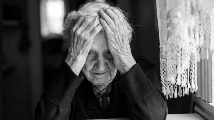 Abuelos son una figura familiar poco respetada hoy en día; sufren de violencia física o emocional