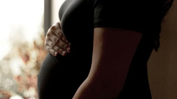 Médicos del IMSS en Yucatán dejan feto sin vida dentro de una mujer 4 días; acusan negligencia