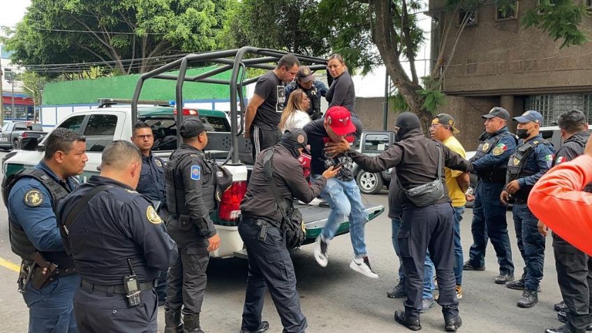 Los traicionan los nervios: Delincuentes roban 44 mil pesos de un domicilio y se les olvida escapar