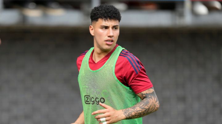¿Jorge Sánchez regresaría a América? El Ajax tendría una propuesta de Brasil por el lateral mexicano