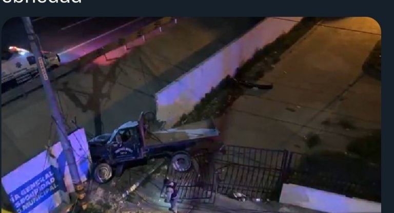 Tráiler aplasta a peatón en Tecámac