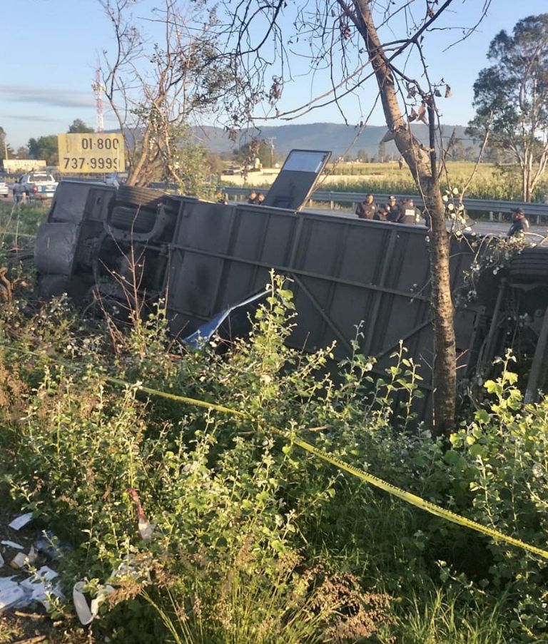 Accidente en autopista México-Querétaro deja siete muertos. Foto: Twitter