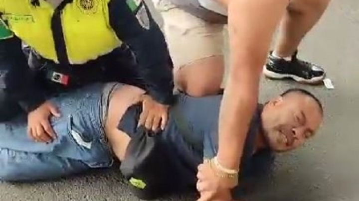 VIDEO: Chofer de microbús golpea a policías en avenida Tláhuac, la SSC se defiende