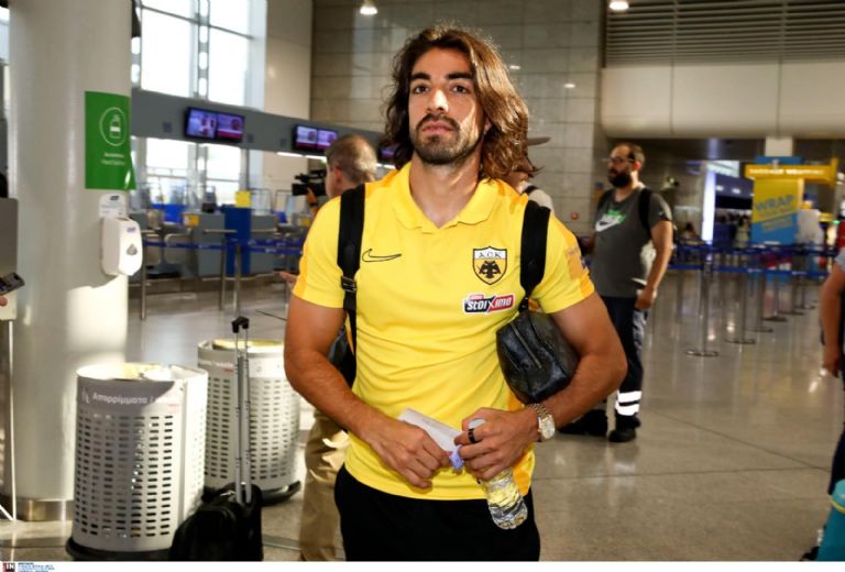 Rodolfo Pizarro, protagonista en remontada del AEK que da un gran paso rumbo a Champions