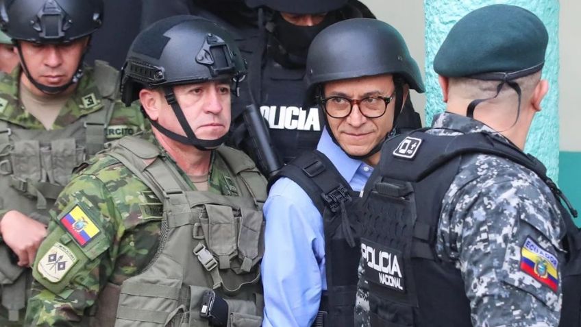 Elecciones en Ecuador: Candidato sustituto de Villavicencio vota con chaleco antibalas