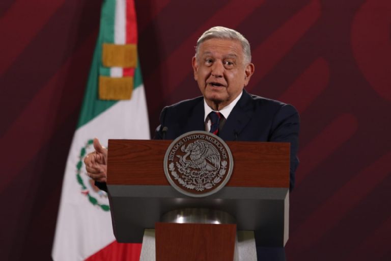 AMLO promete gran farmacia en México. Foto: Twitter