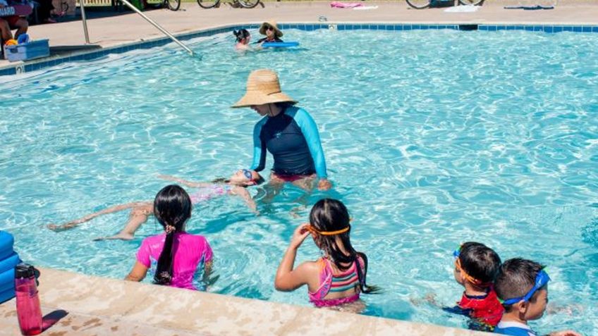 Clausuran dos albercas por amiba de la vida libre en Guaymas, piden mayor mantenimiento