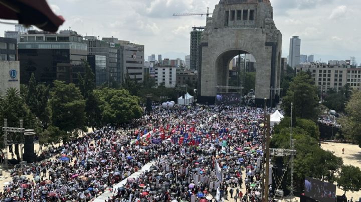 Adán Augusto envía fuerte mensaje a las 'corcholatas' en el Monumento a la Revolución