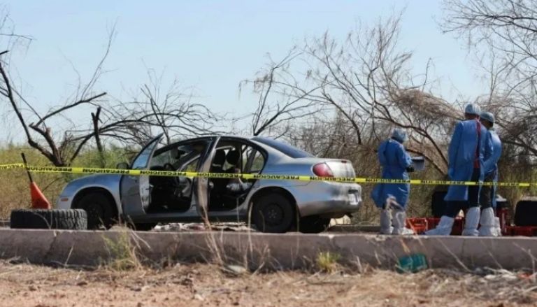 Hallan cadáver en auto de Hermosillo. Foto: Twitter