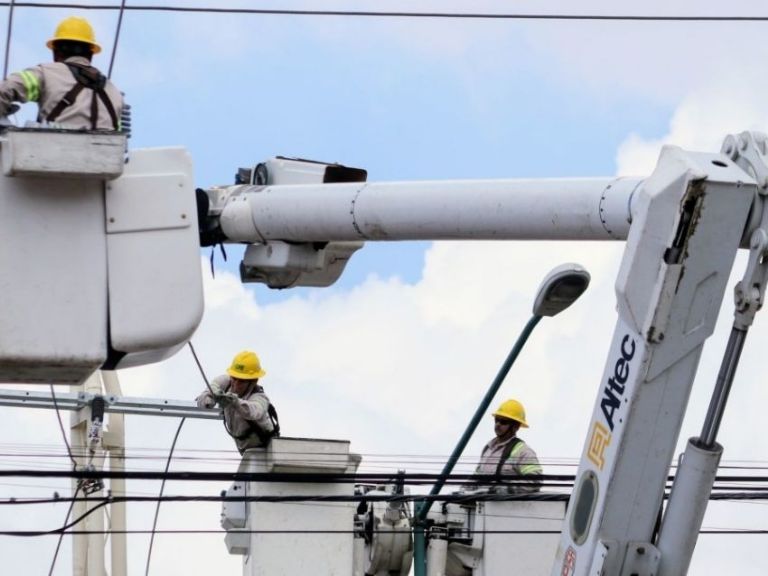 CFE estaría en crisis. Foto: Internet