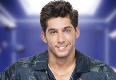 Foto ilustrativa de nota Despedirían a conductor de 'La Casa de los Famosos México 3'  por golpear a elemento del staff