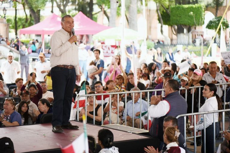Adán Augusto arremete contra Vicente Fox